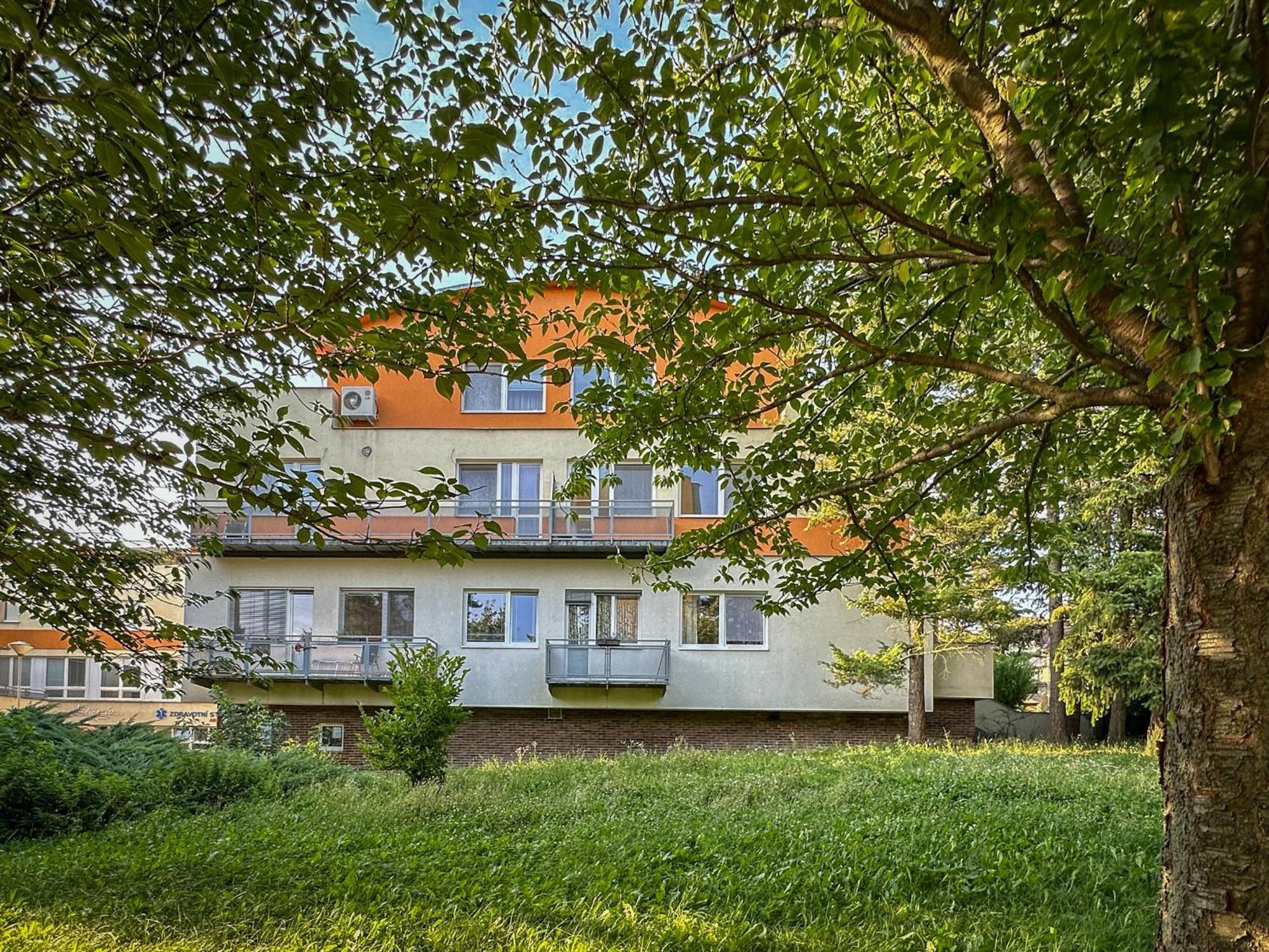 Apartment Komín エクステリア 写真